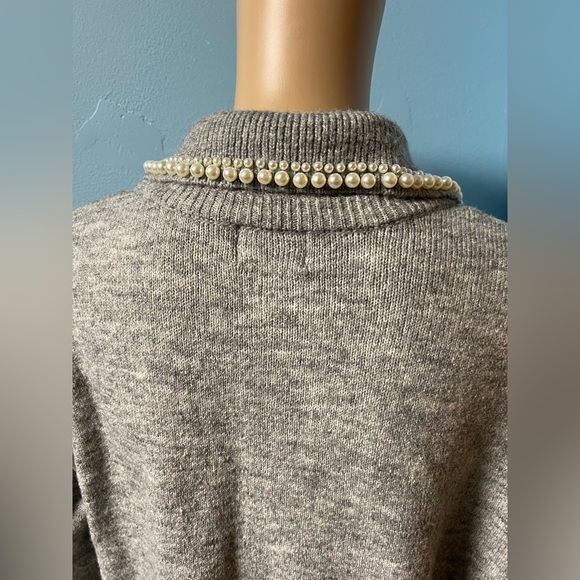 H&M Sweater Womens Small Gray Faux Pearl Beads Collar Wool Stretch Blend Winter - Picture 7 of 11
